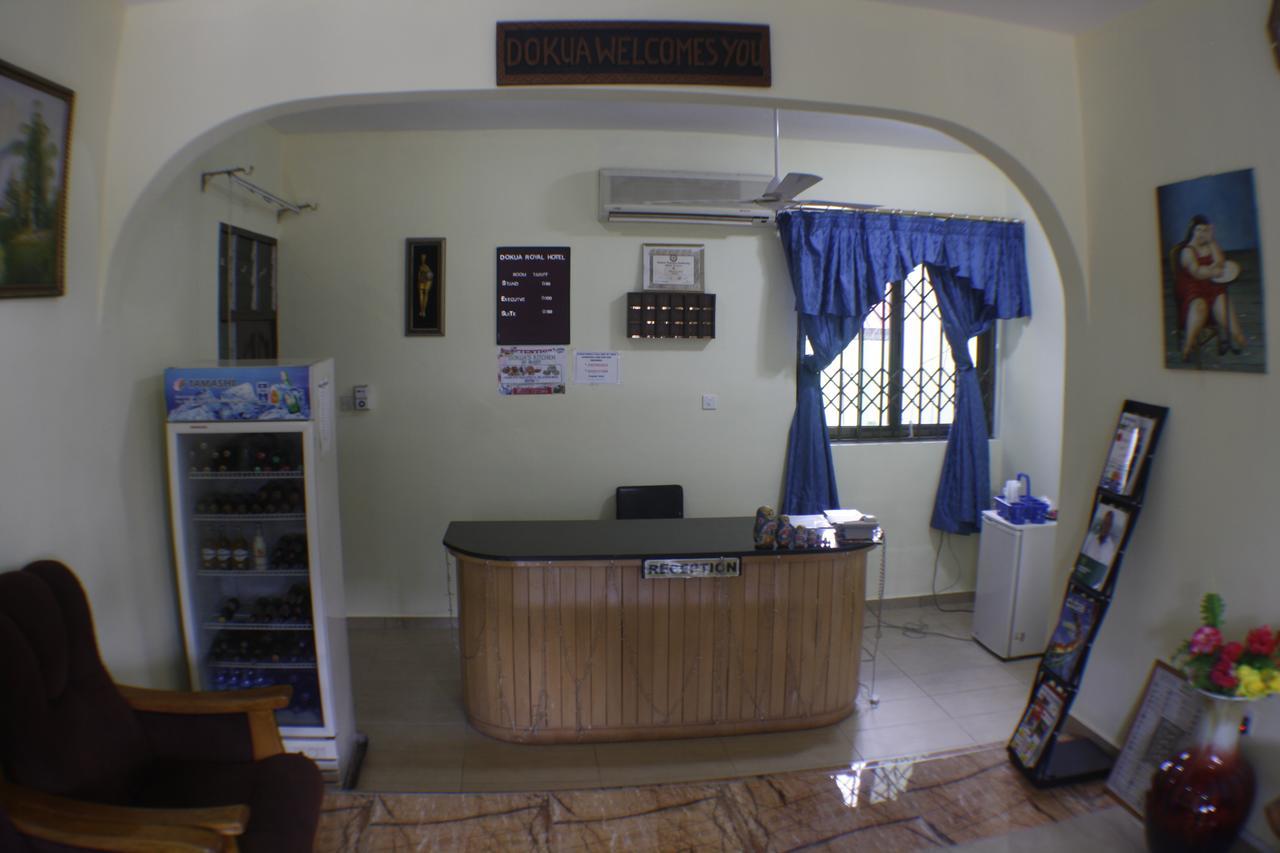 Kwabenya Dokua Royal Hotel מראה חיצוני תמונה